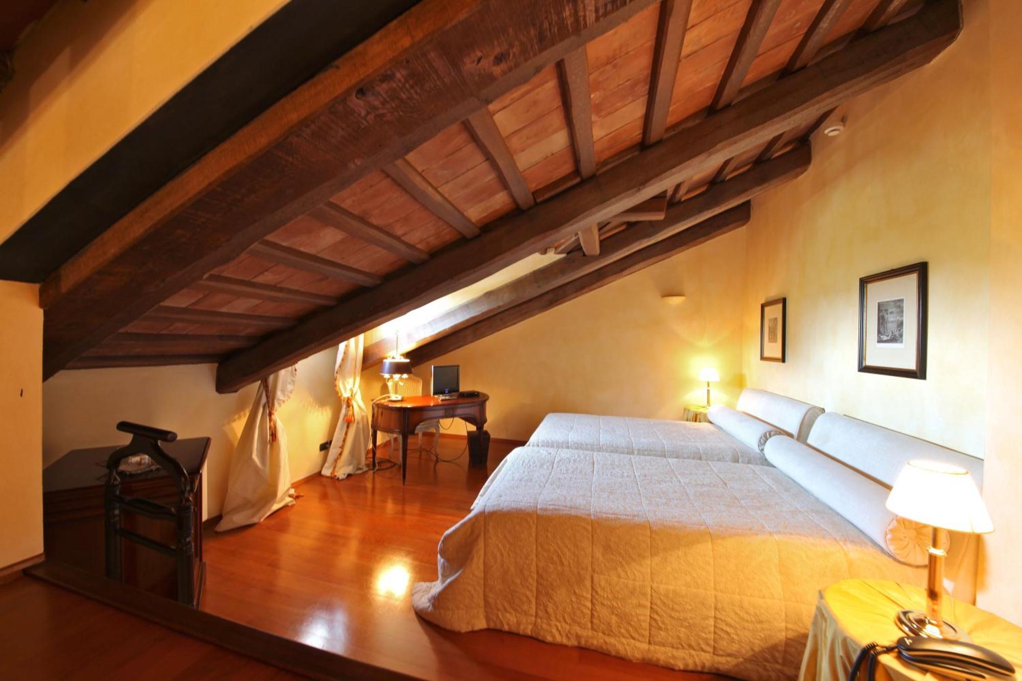 Hotel Casa Pavesi Grinzane Cavour Luaran gambar