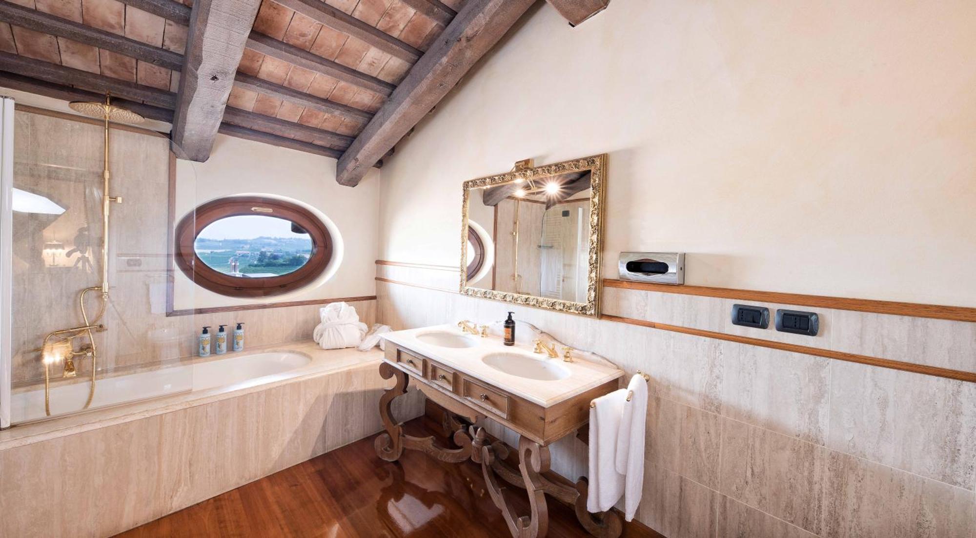 Hotel Casa Pavesi Grinzane Cavour Luaran gambar