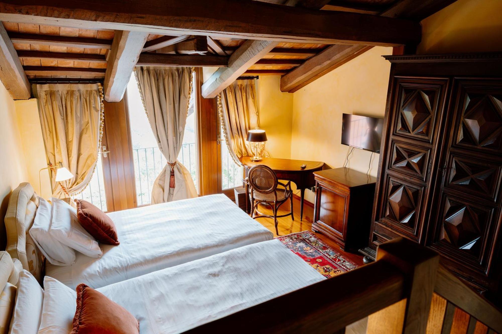 Hotel Casa Pavesi Grinzane Cavour Luaran gambar