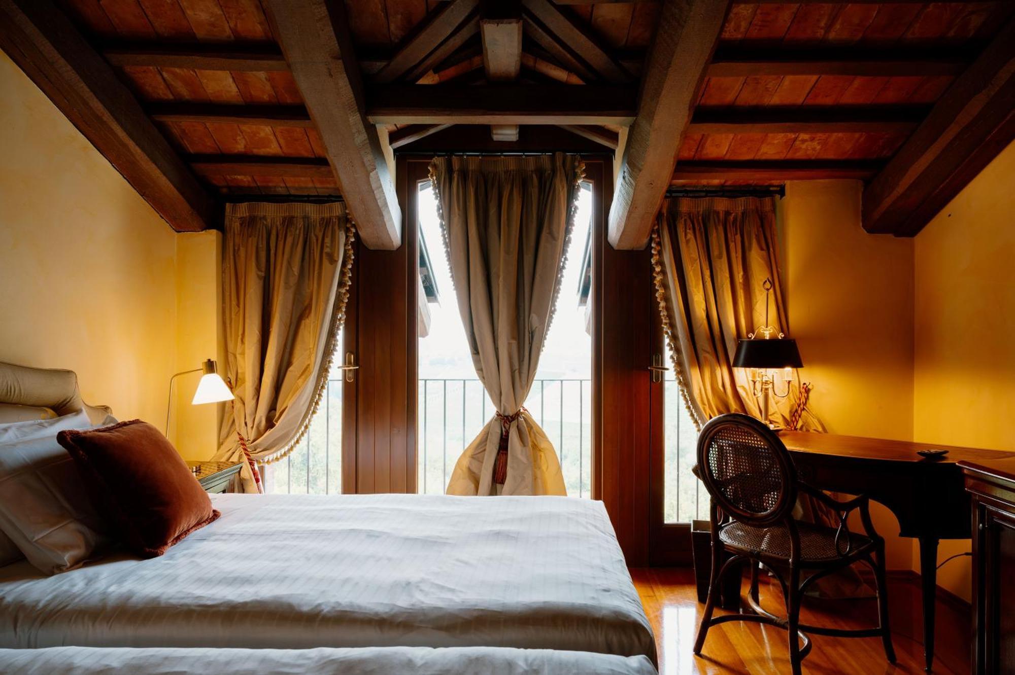Hotel Casa Pavesi Grinzane Cavour Luaran gambar